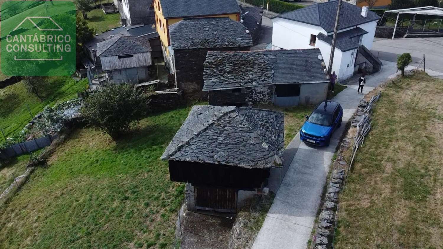 منزل للبيع في Villayón