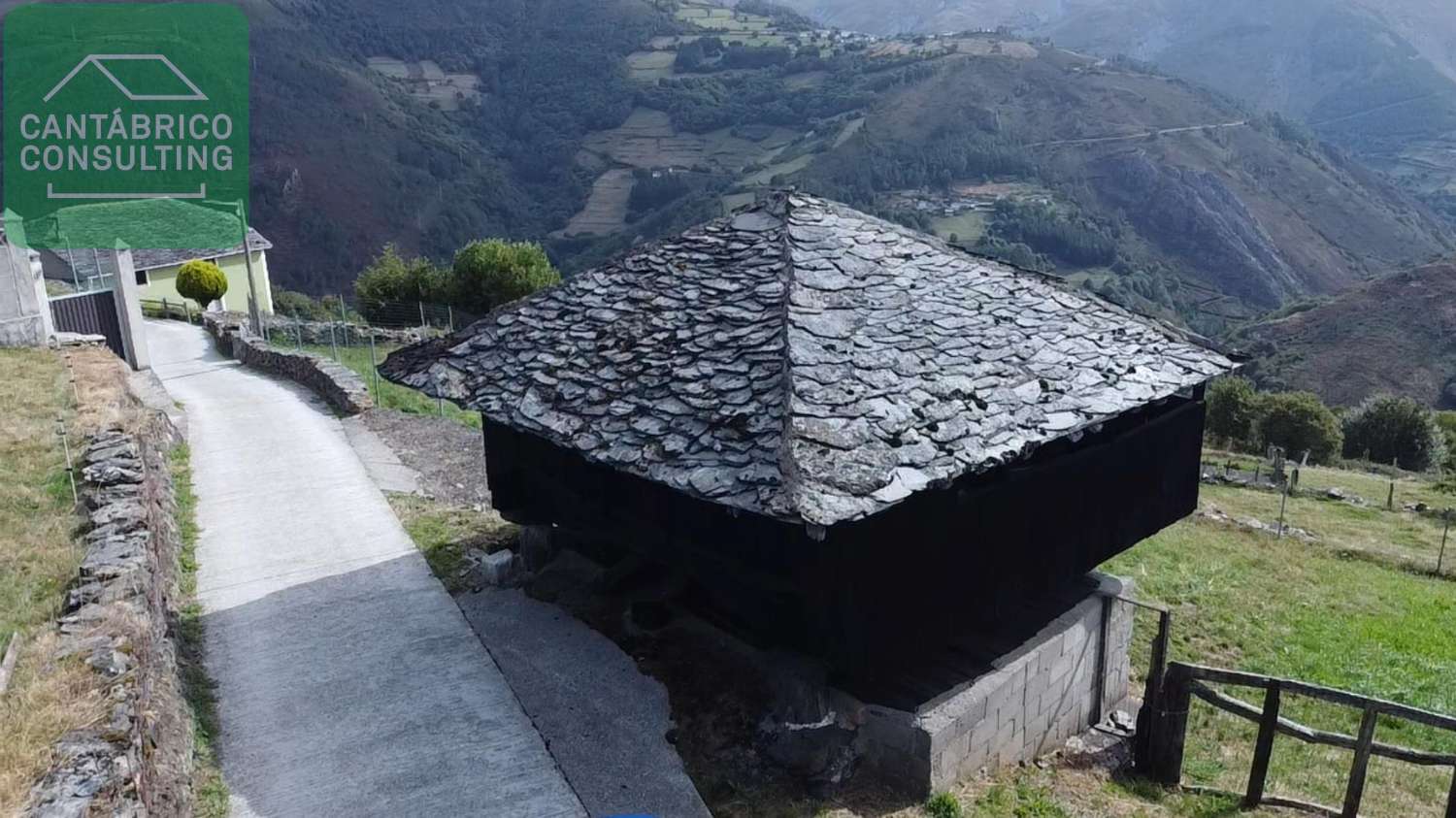 منزل للبيع في Villayón