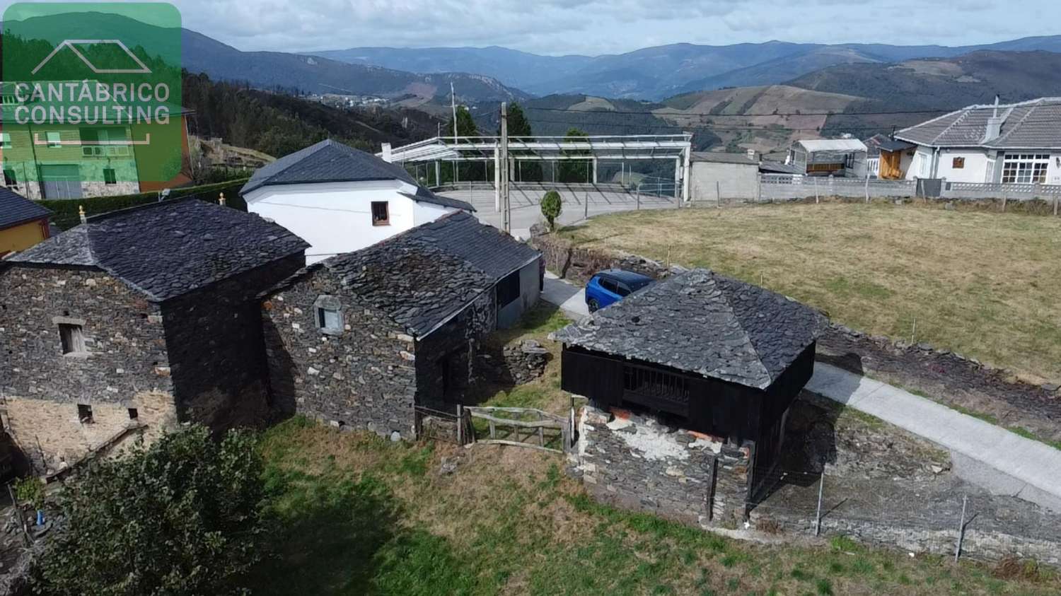 منزل للبيع في Villayón