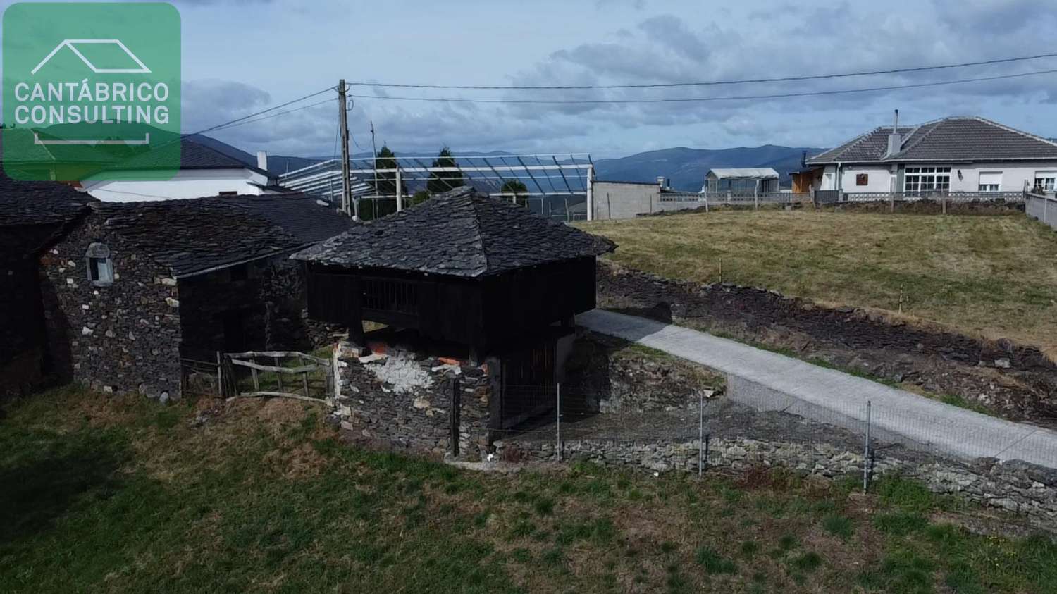 منزل للبيع في Villayón