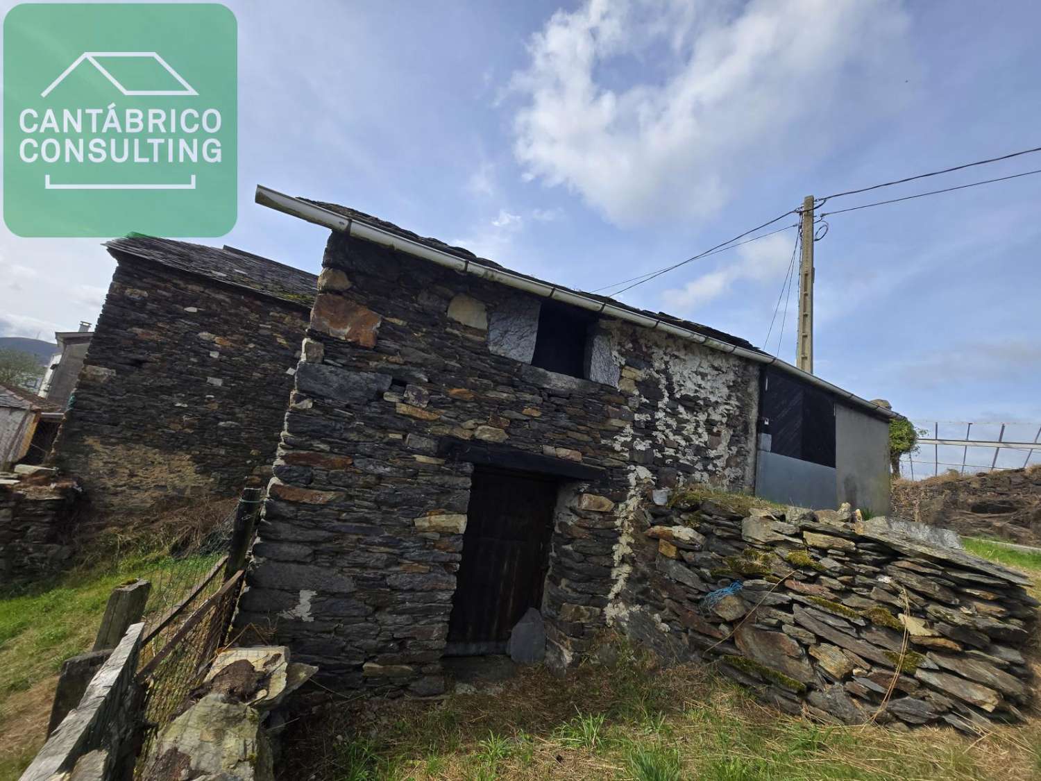 منزل للبيع في Villayón