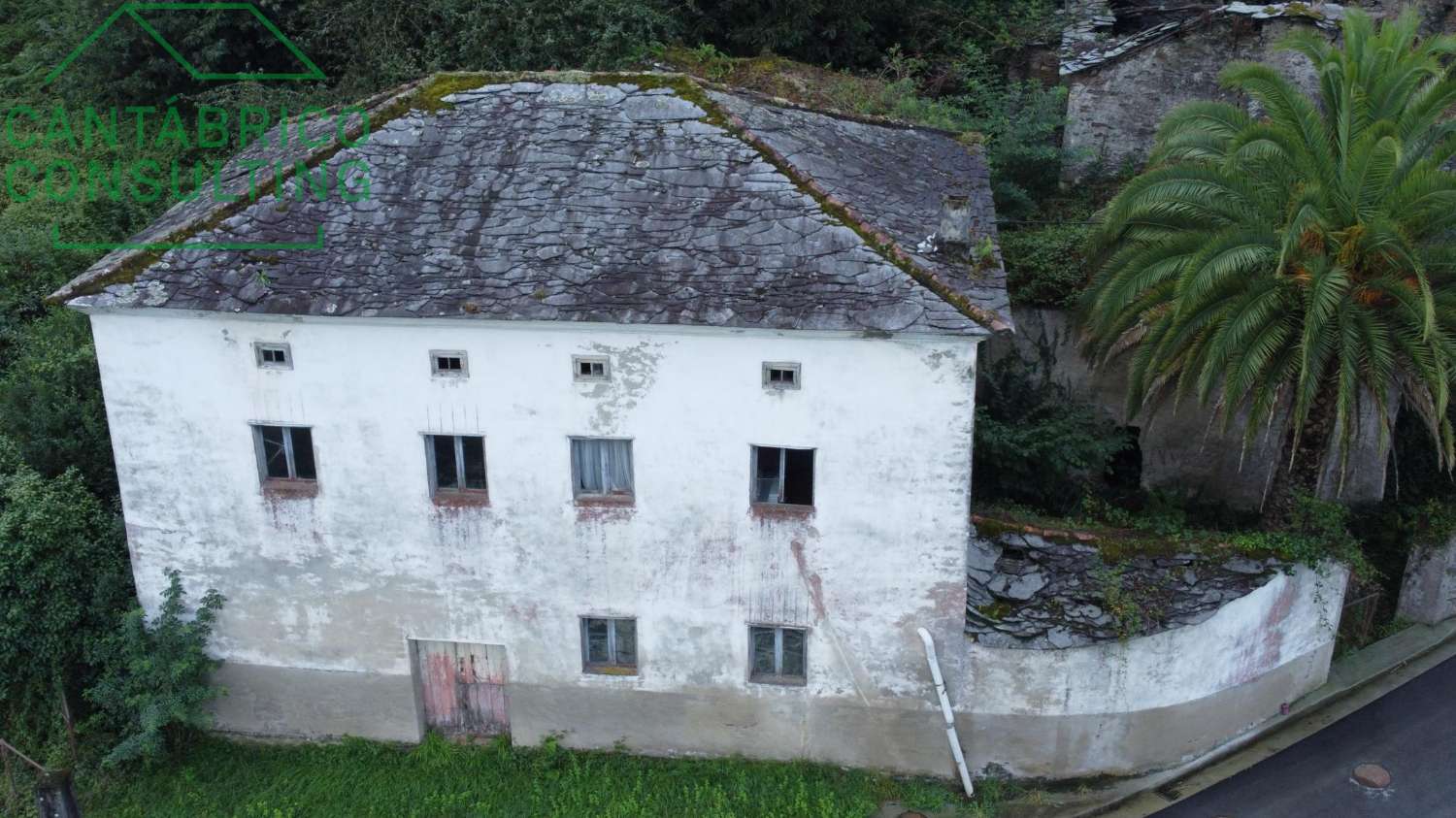 GRAN CASA A REFORMAR CON FINCA  AL LADO DEL RIO NAVIA - PORTO - COAÑA