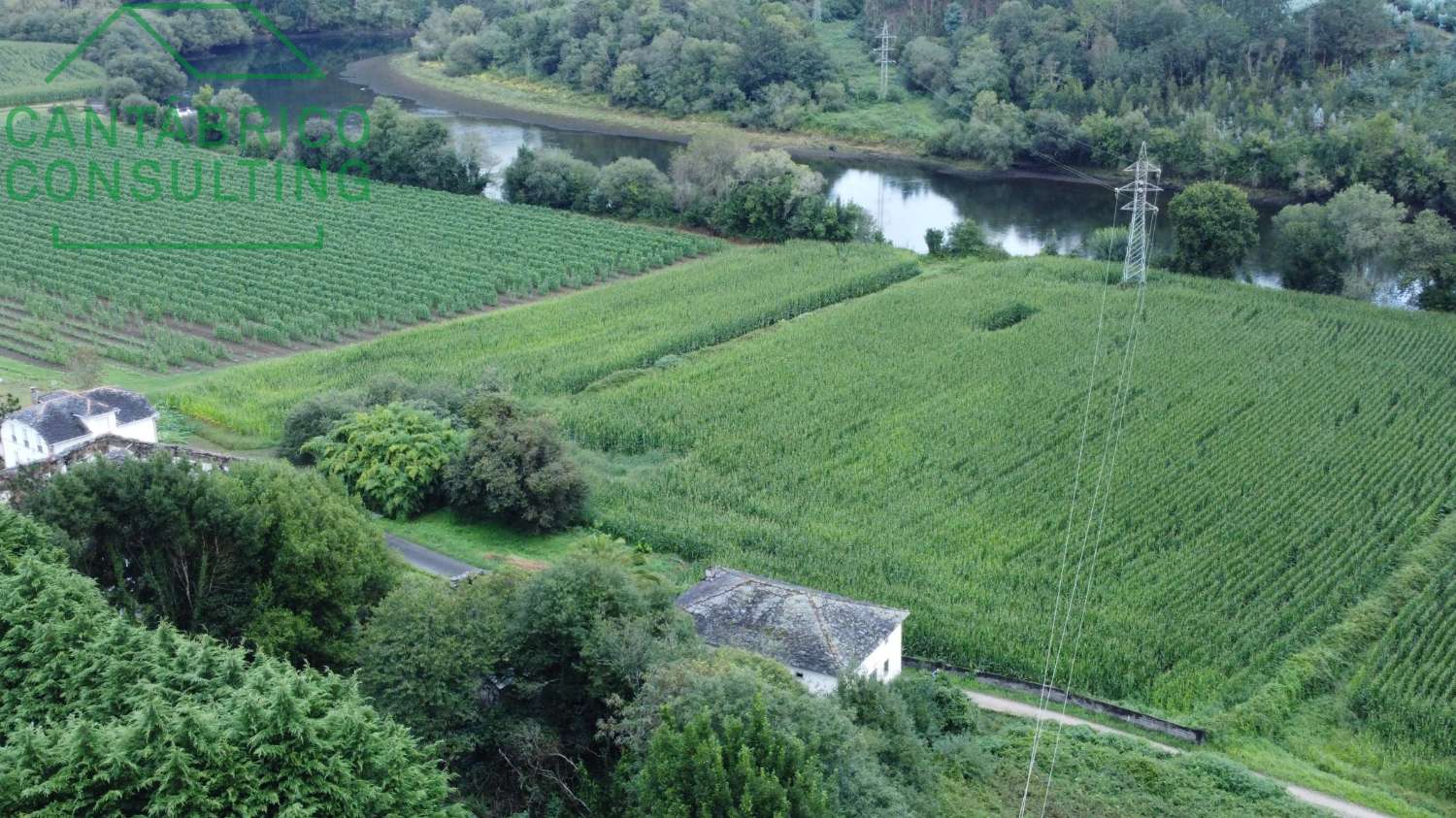 GRAN CASA A REFORMAR CON FINCA  AL LADO DEL RIO NAVIA - PORTO - COAÑA
