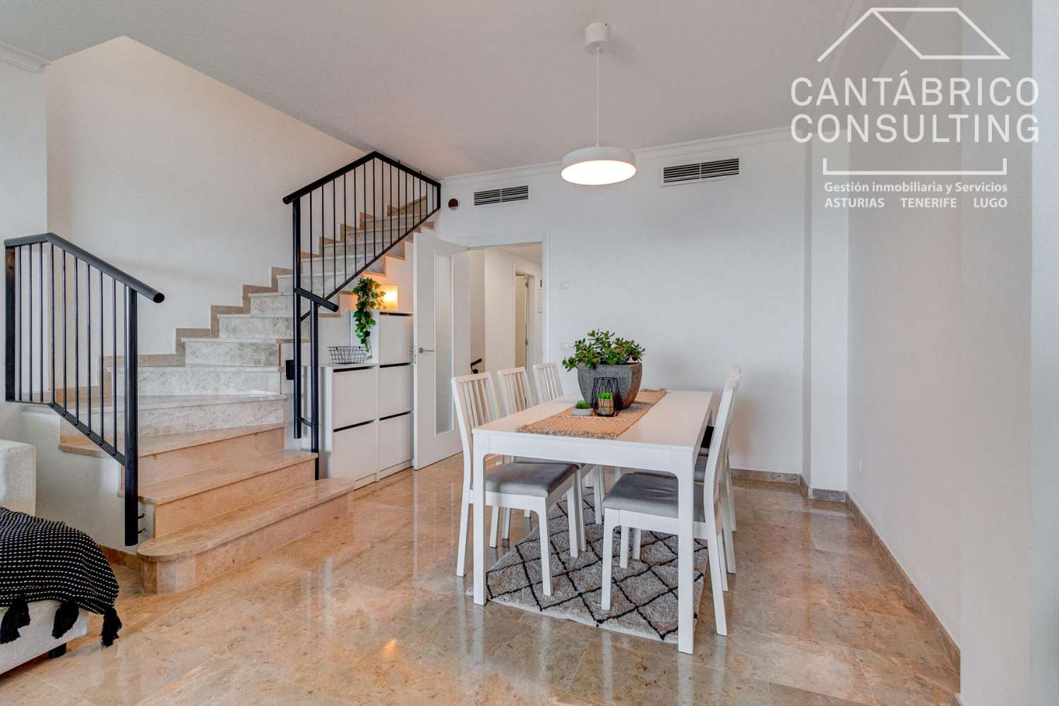 Chalet te koop in Puerto de Santiago (Santiago del Teide)