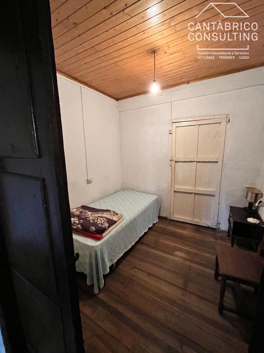 CASA TRADICIONAL DE PIEDRA CON GRAN POTENCIAL EN TRELLES, (COAÑA).