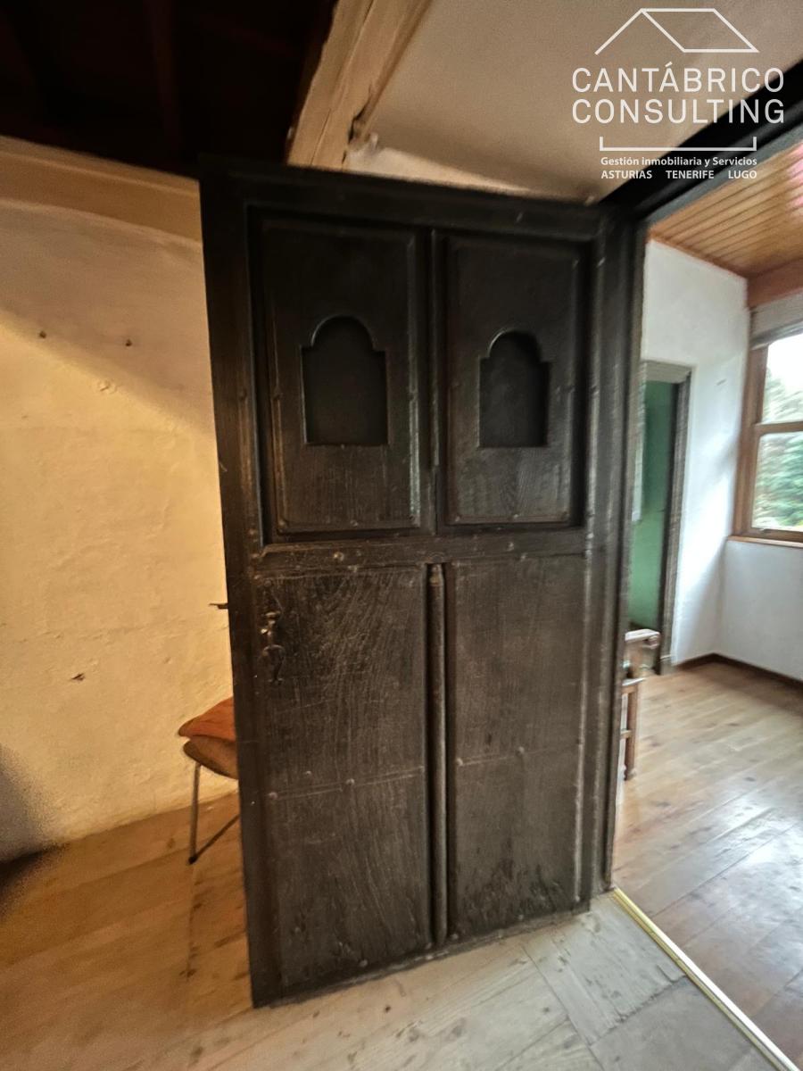 CASA TRADICIONAL DE PIEDRA CON GRAN POTENCIAL EN TRELLES, (COAÑA).