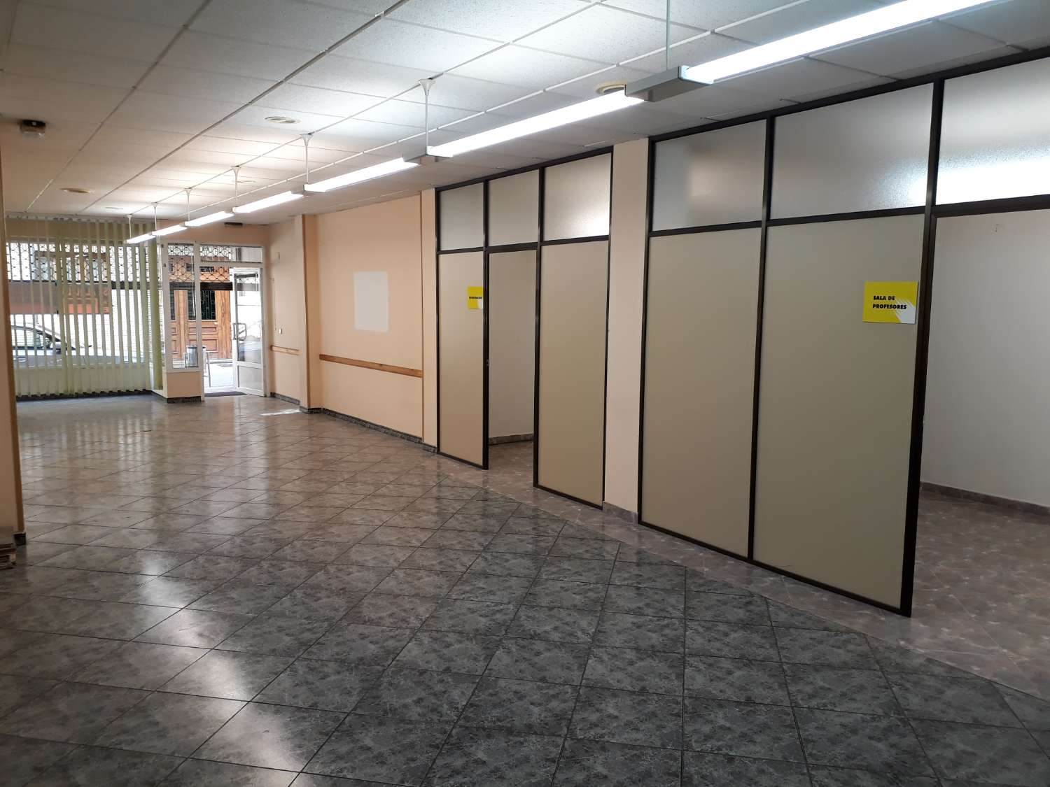 Business en venda in Navia