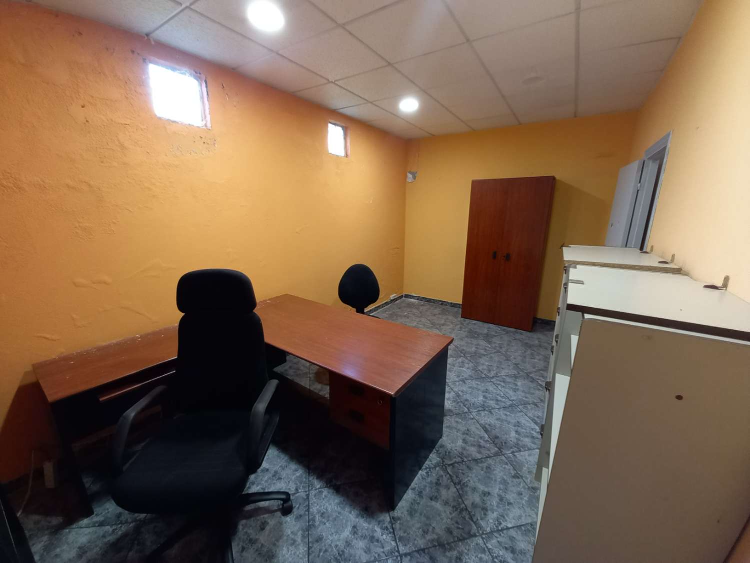 Business en venda in Navia