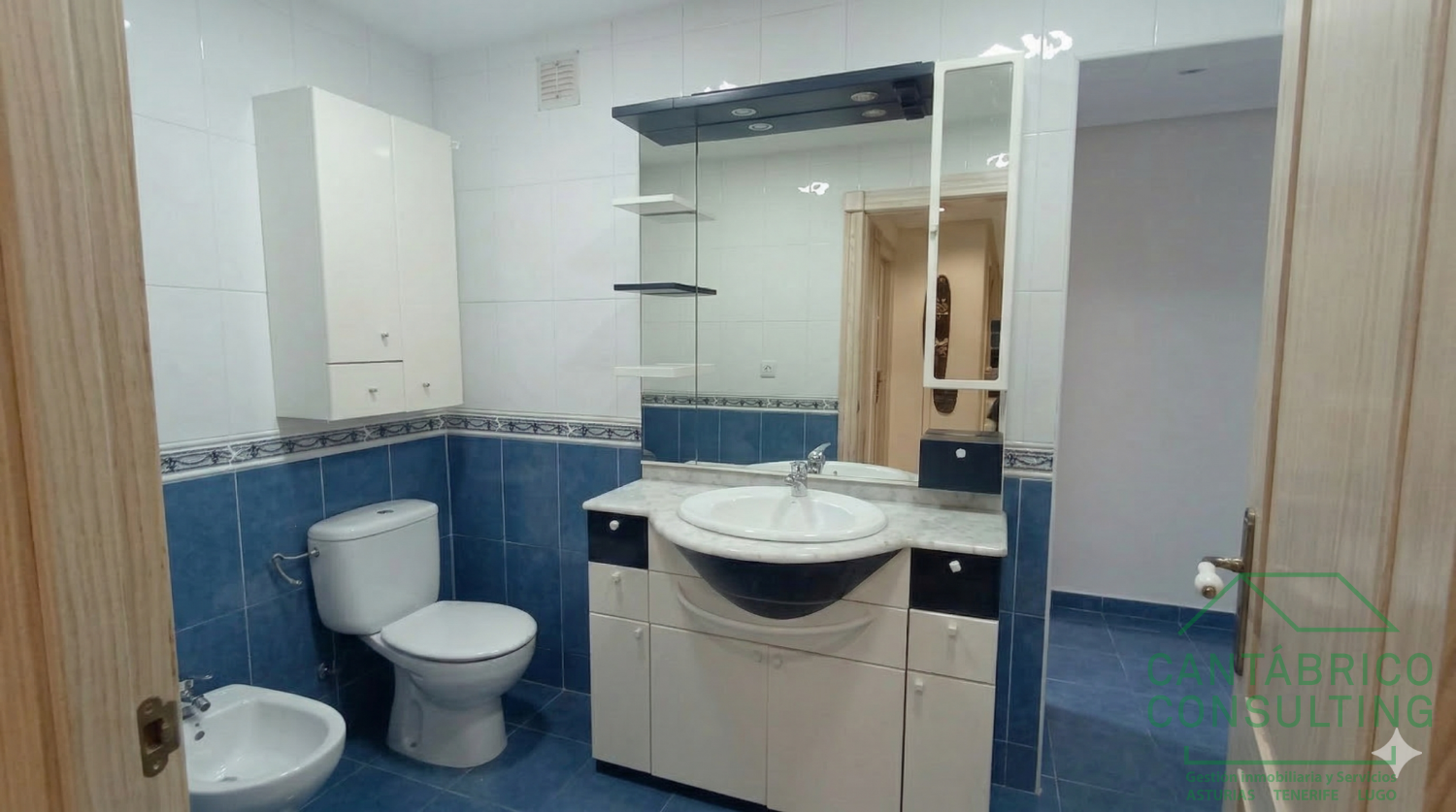 PISO NAVIA ASTURIAS - 3 DORMITORIOS - 2 BAÑOS - GARAJE - TRASTERO -  PARA ENTRAR