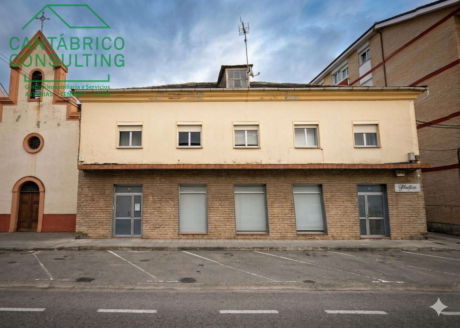 JOYA Inmobiliaria en EL ESPÍN: Inversión Estratégica con Vistas a la Ría de Navia