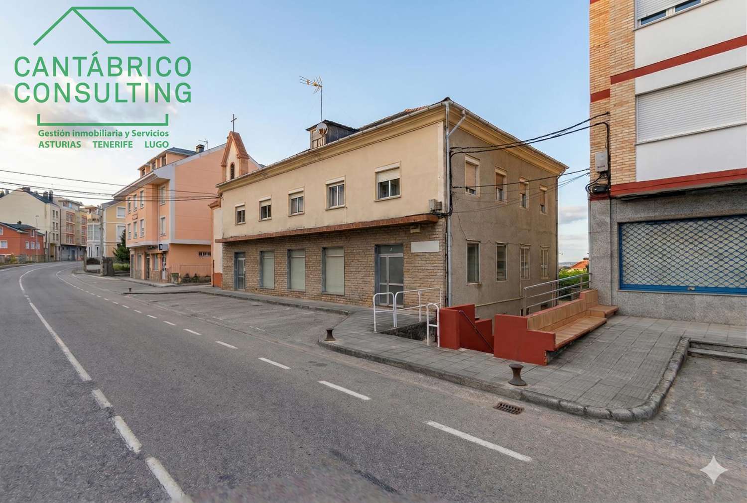 JOYA Inmobiliaria en EL ESPÍN: Inversión Estratégica con Vistas a la Ría de Navia