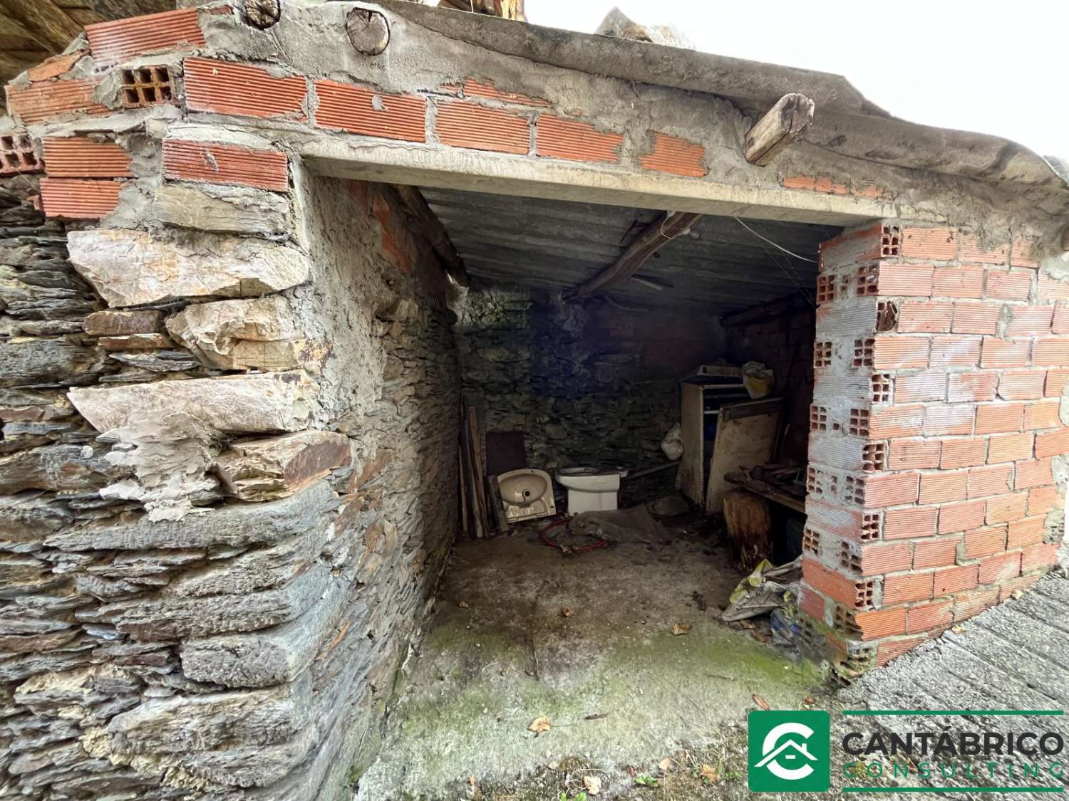 VENTA CASONA DE PUEBLO TRADICIONAL CON FINCA EN LENDEQUINTANA – VILLAYÓN – ASTURIAS