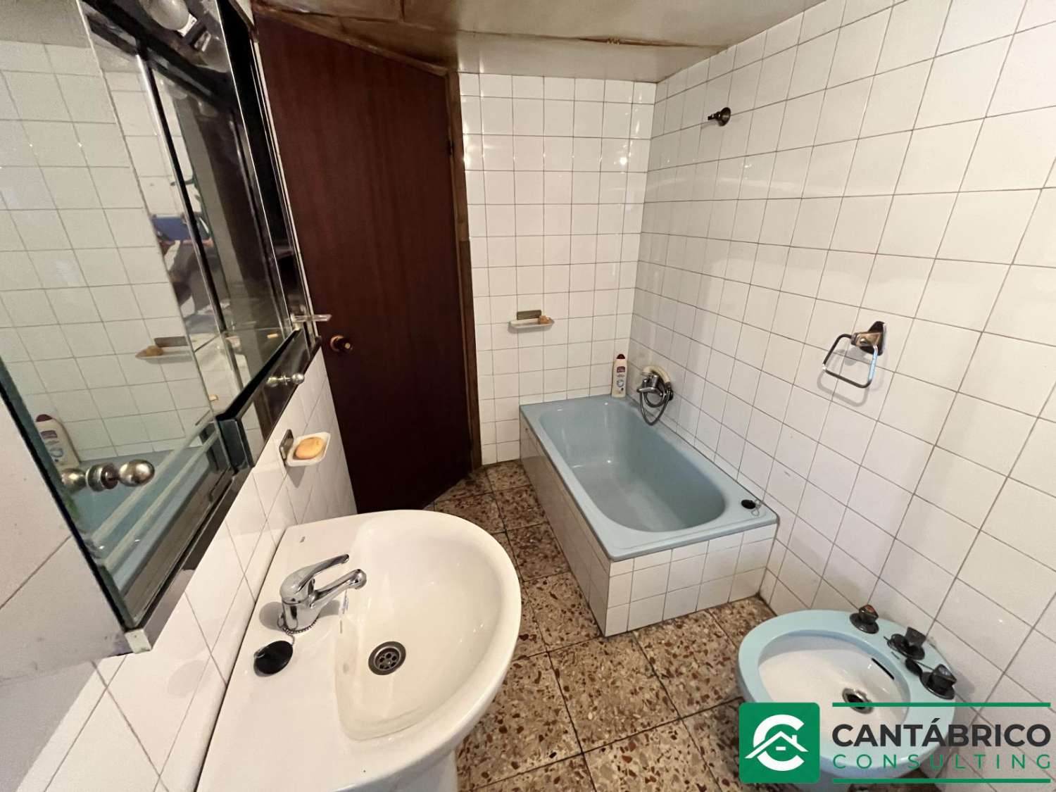 VENTA CASONA DE PUEBLO TRADICIONAL CON FINCA EN LENDEQUINTANA – VILLAYÓN – ASTURIAS