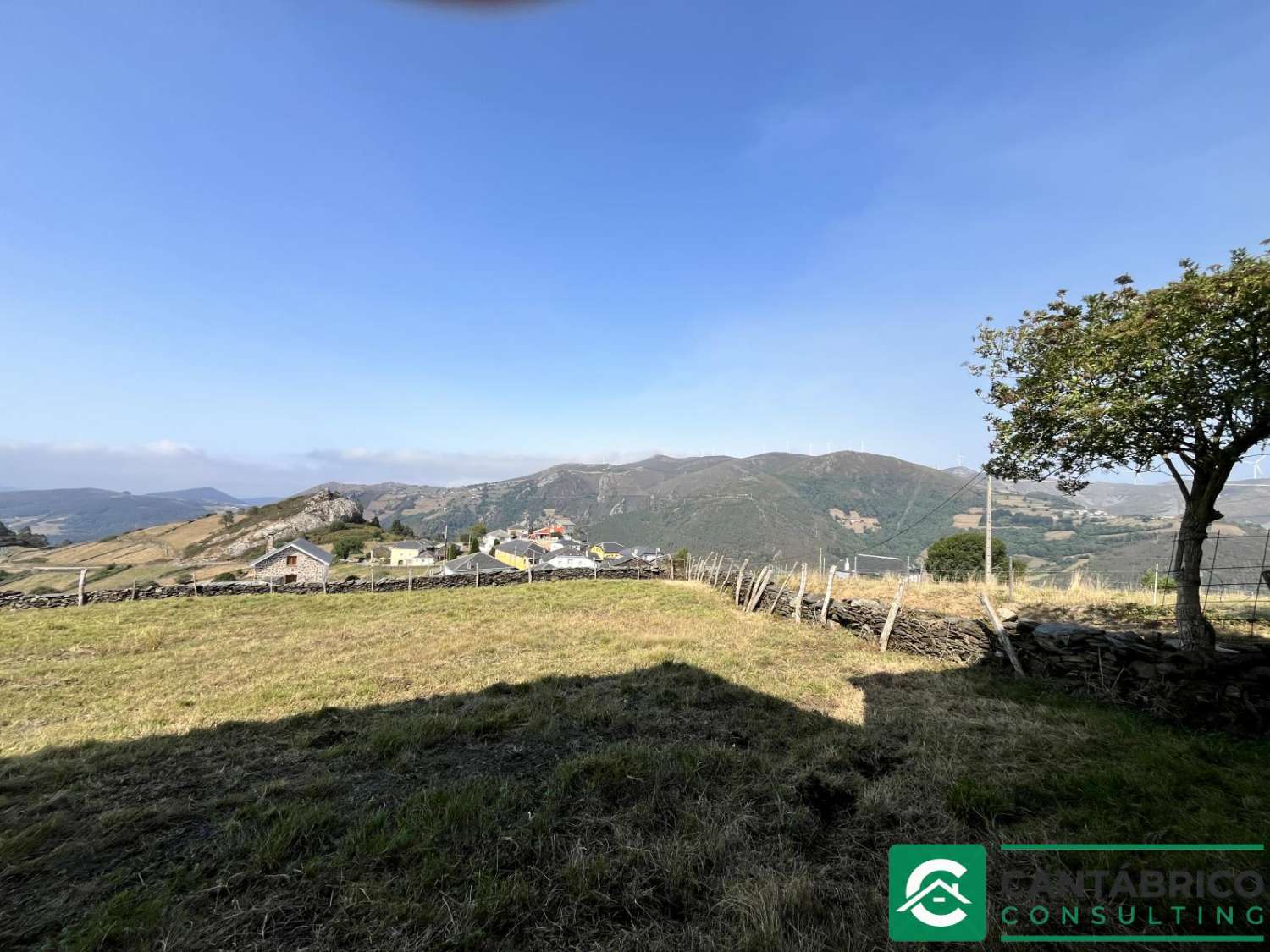 VENTA CASONA DE PUEBLO TRADICIONAL CON FINCA EN LENDEQUINTANA – VILLAYÓN – ASTURIAS