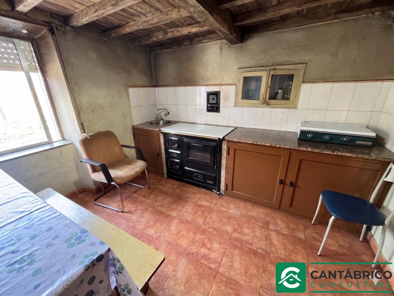 VENTA CASONA DE PUEBLO TRADICIONAL CON FINCA EN LENDEQUINTANA – VILLAYÓN – ASTURIAS