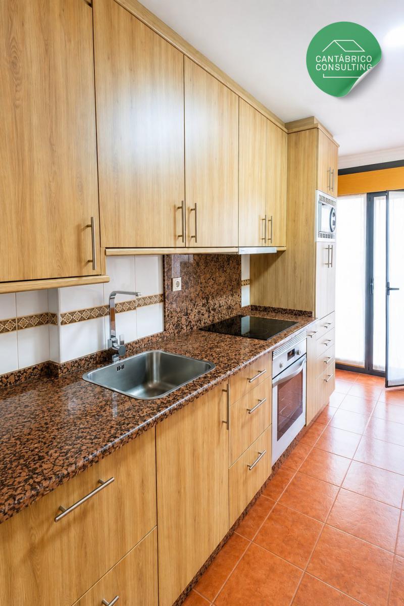 Oportunidad en Navia 3 Dormitorios Para Entrar - Garaje - Trastero y Terraza Grande