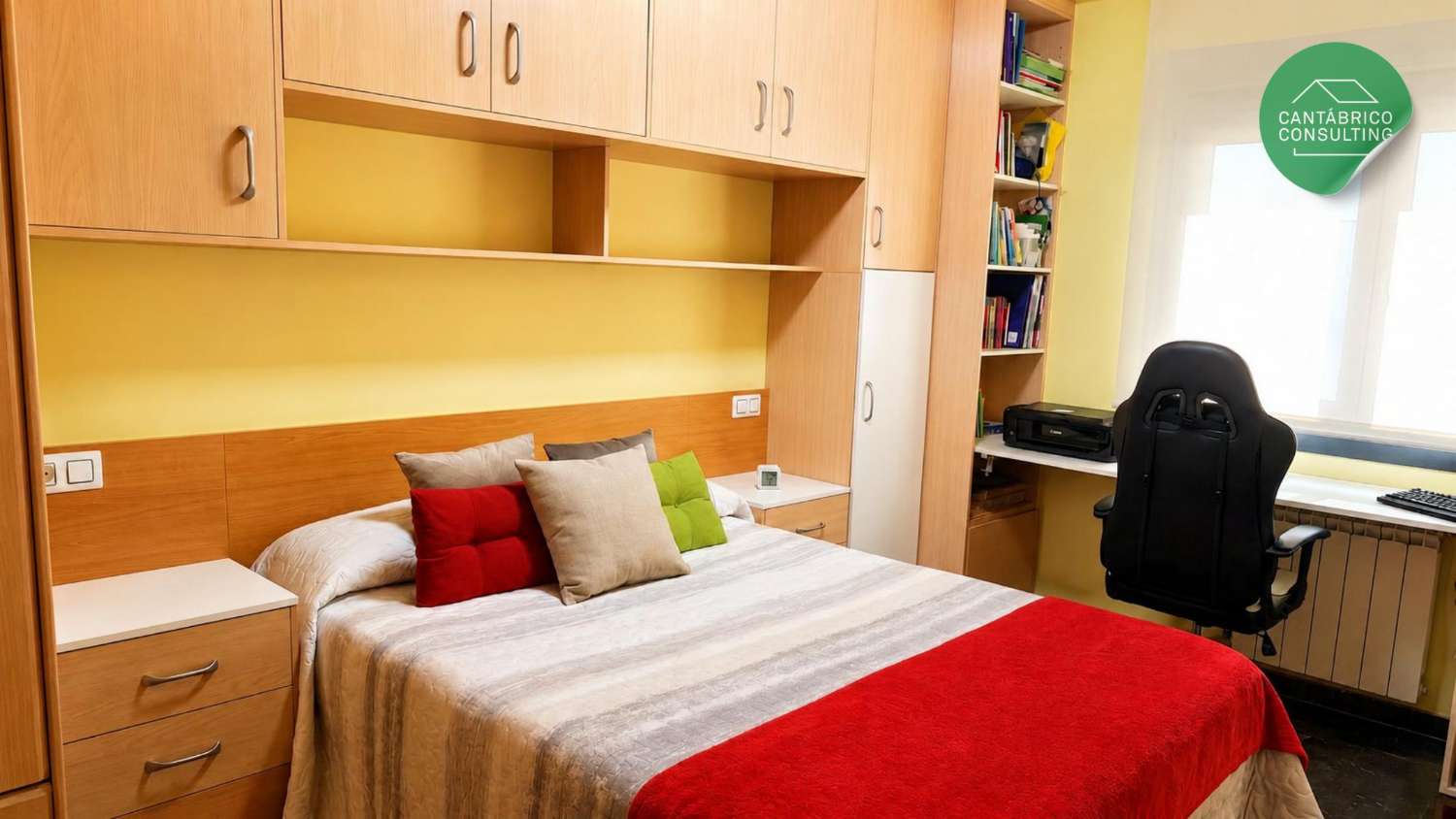 Oportunidad en Navia 3 Dormitorios Para Entrar - Garaje - Trastero y Terraza Grande