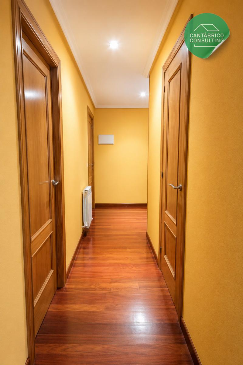 Oportunidad en Navia 3 Dormitorios Para Entrar - Garaje - Trastero y Terraza Grande