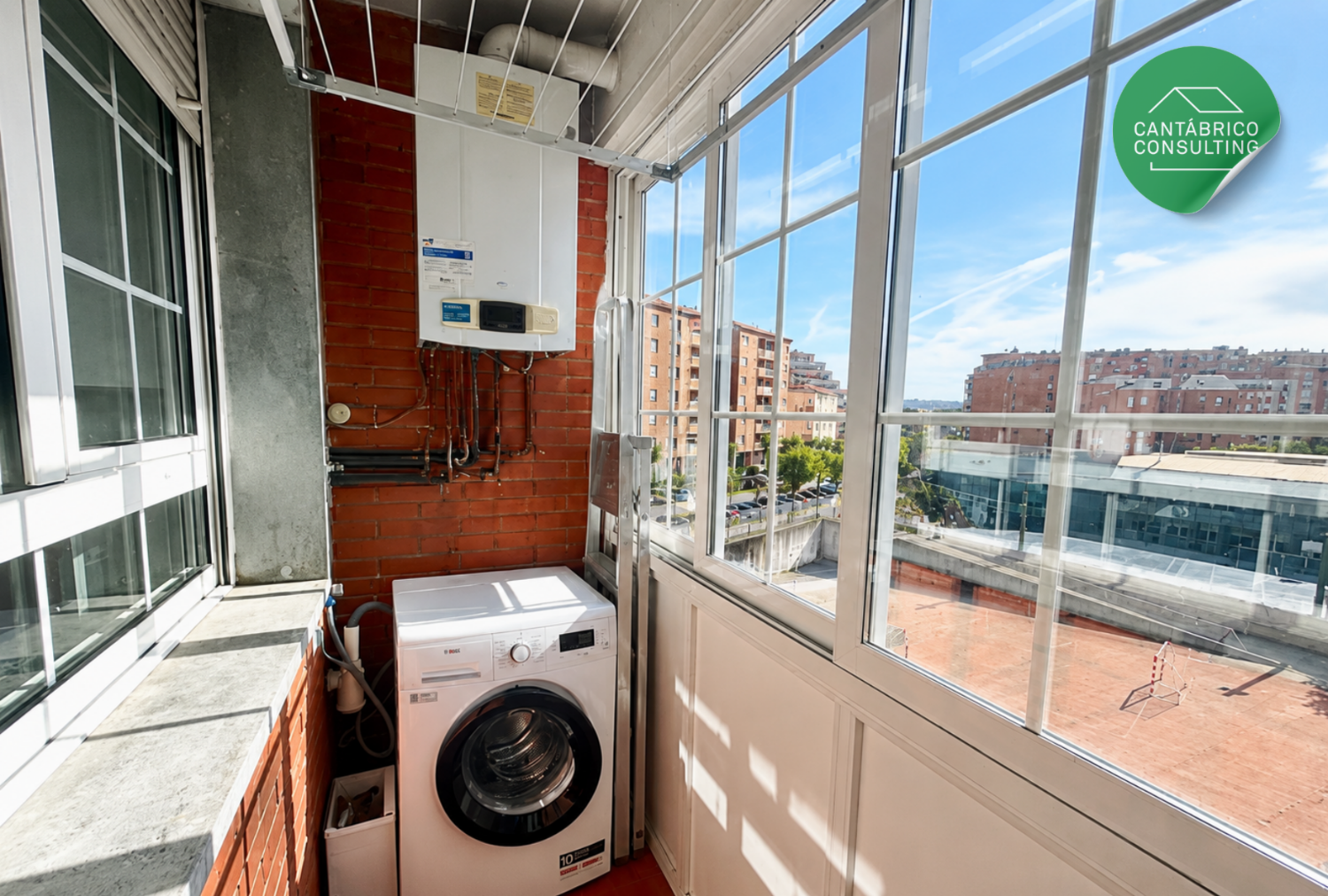 Piso soleado de 2 dormitorios con garaje y trastero en Avilés