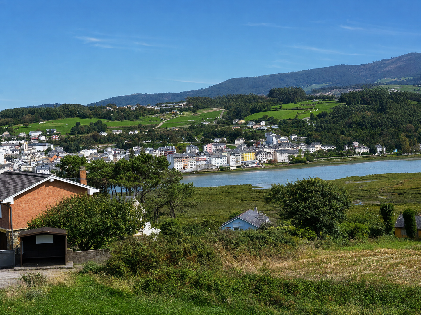 Propiedad Especial en Barqueiros, El Espín, Coaña, con vistas a Navia y a la Ría
