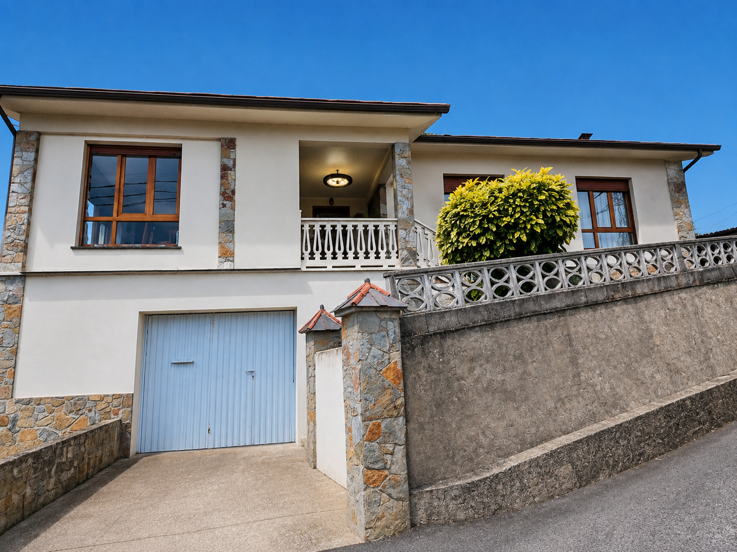 Propiedad Especial en Barqueiros, El Espín, Coaña, con vistas a Navia y a la Ría