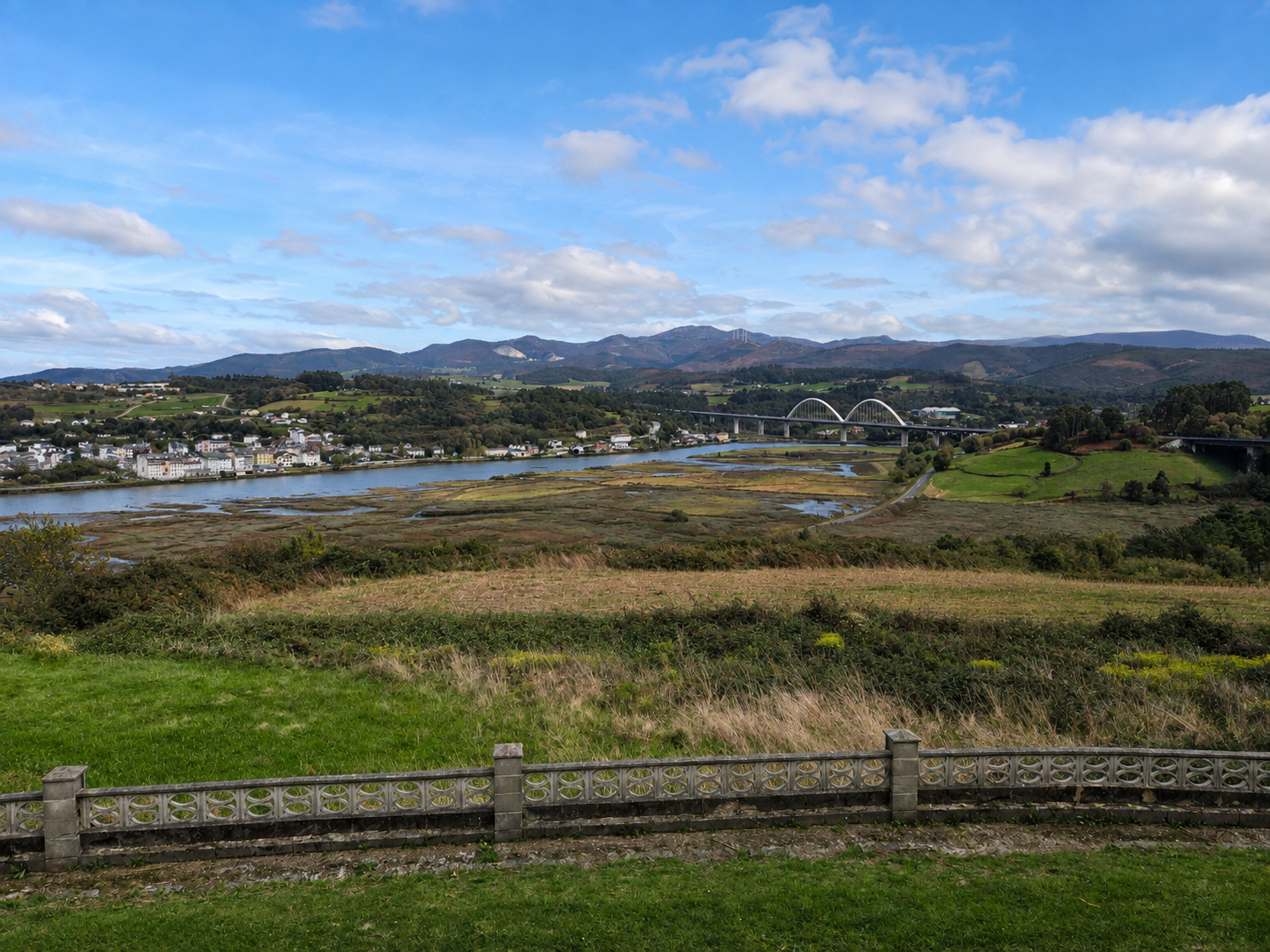 Propiedad Especial en Barqueiros, El Espín, Coaña, con vistas a Navia y a la Ría