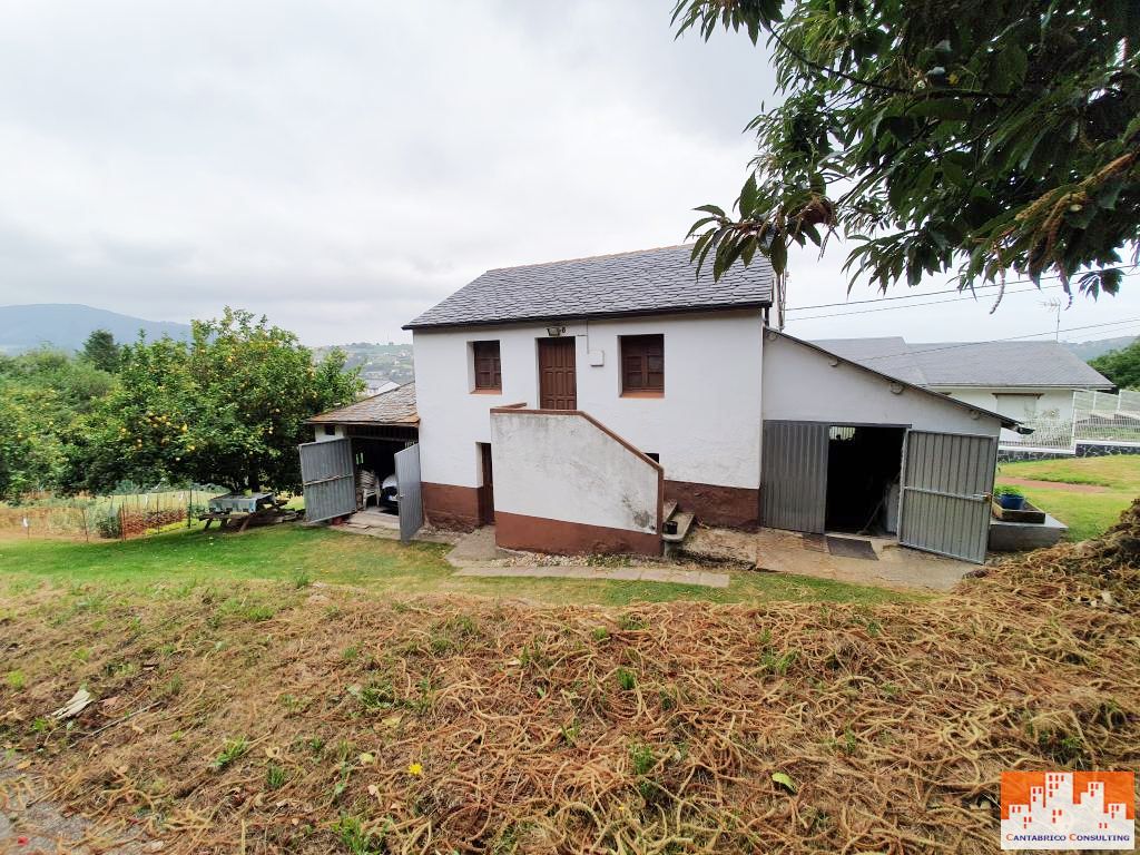 House for sale in Navia