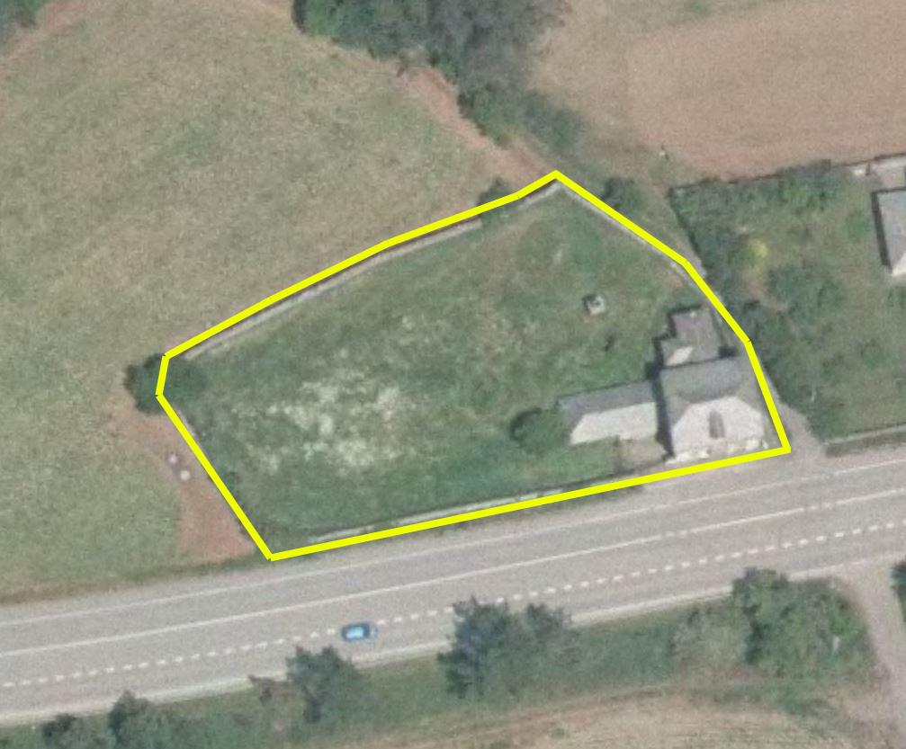 PROPIEDAD IDEAL PARA NEGOCIO O VIVIENDA AL LADO DEL CAMINO SANTIAGO O BIEN TIRAR CONSTRUCCIÓN Y CONSTRUIR DE NUEVO