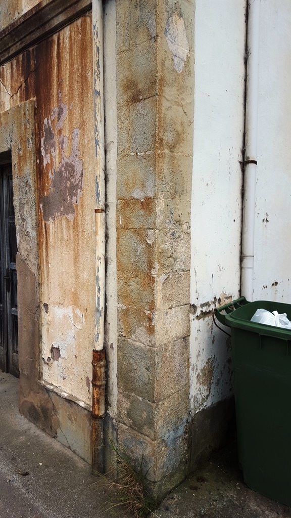 PROPIEDAD IDEAL PARA NEGOCIO O VIVIENDA AL LADO DEL CAMINO SANTIAGO O BIEN TIRAR CONSTRUCCIÓN Y CONSTRUIR DE NUEVO