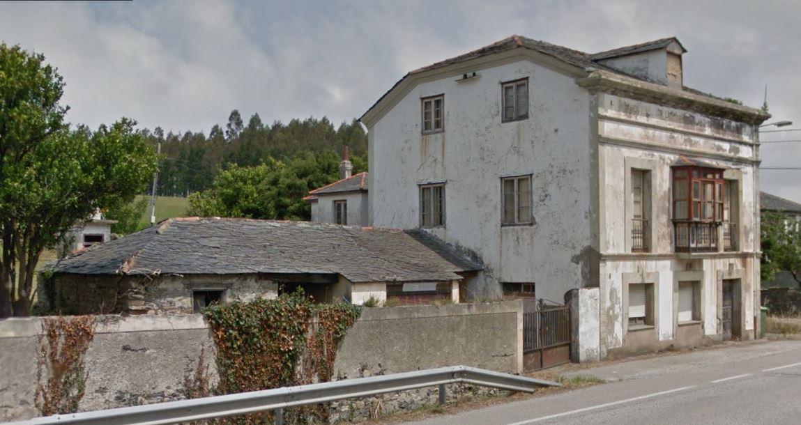 PROPIEDAD IDEAL PARA NEGOCIO O VIVIENDA AL LADO DEL CAMINO SANTIAGO O BIEN TIRAR CONSTRUCCIÓN Y CONSTRUIR DE NUEVO