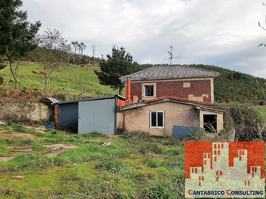 DOS FINCAS CON CASA Y CABAÑA EN PLENA MONTAÑA DE VALDES CON MUCHA NECESIDAD DE LIMPIEZA Y ADECUACIÓN CON ACCESO PARA TODOTERRENO