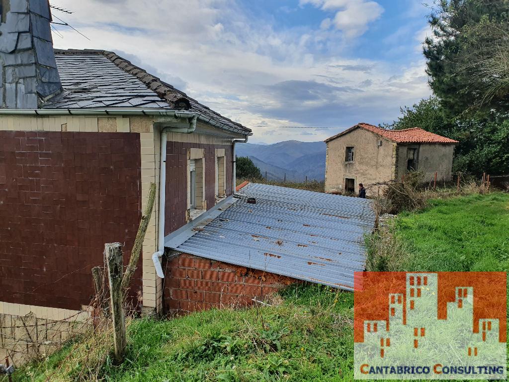 DOS FINCAS CON CASA Y CABAÑA EN PLENA MONTAÑA DE VALDES CON MUCHA NECESIDAD DE LIMPIEZA Y ADECUACIÓN CON ACCESO PARA TODOTERRENO