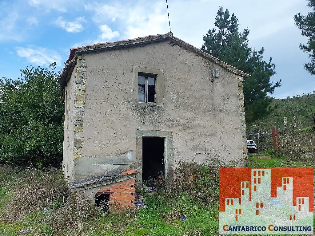 DOS FINCAS CON CASA Y CABAÑA EN PLENA MONTAÑA DE VALDES CON MUCHA NECESIDAD DE LIMPIEZA Y ADECUACIÓN CON ACCESO PARA TODOTERRENO