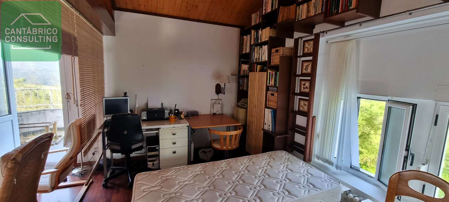 Casa Totalmente habitable con mucha Finca en alto de Villayón. Naturaleza Viva