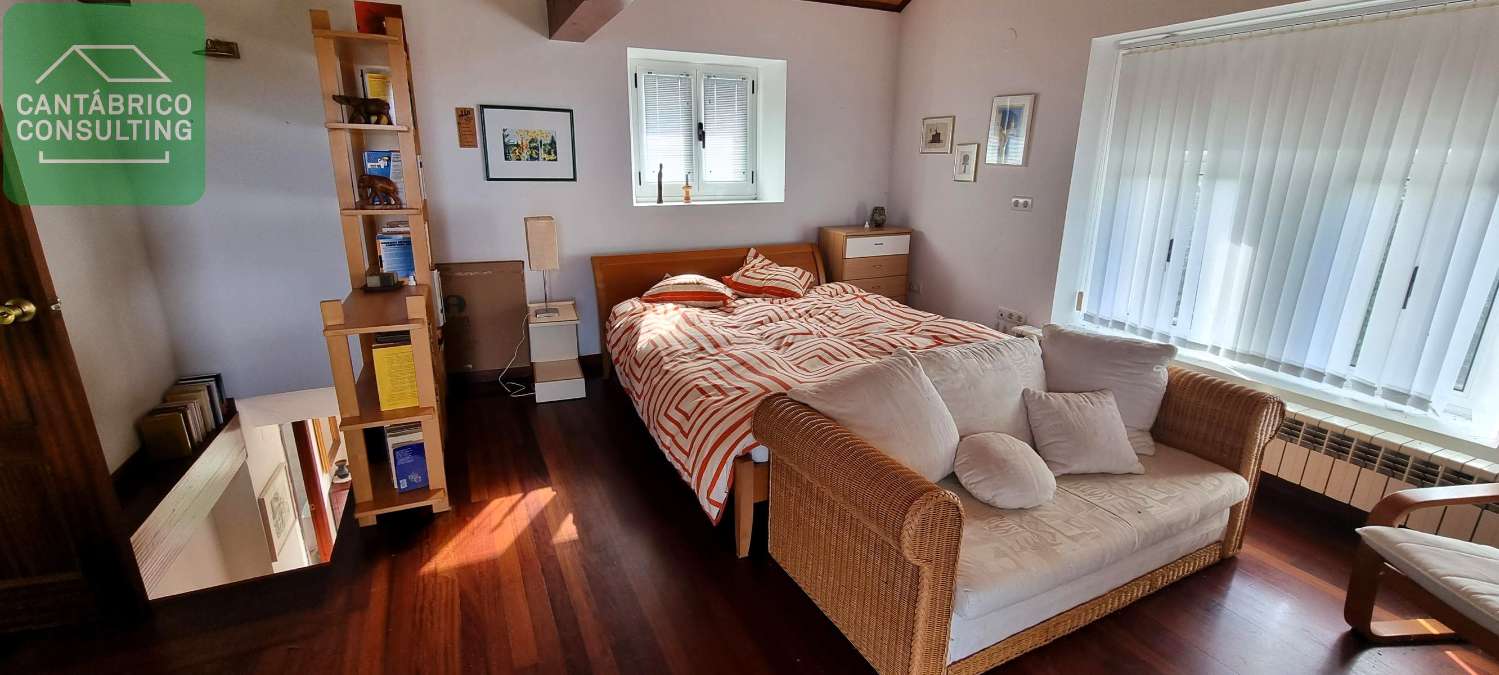 Casa Totalmente habitable con mucha Finca en alto de Villayón. Naturaleza Viva