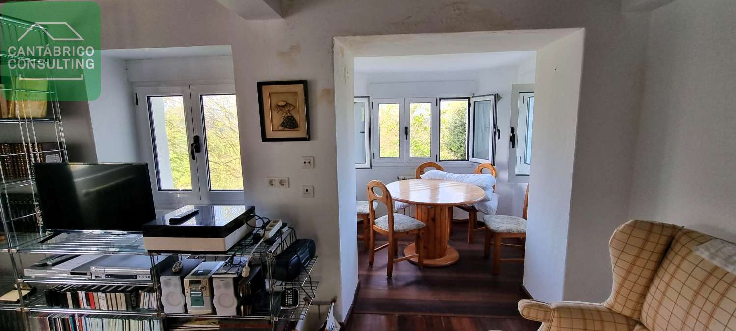 Casa Totalmente habitable con mucha Finca en alto de Villayón. Naturaleza Viva