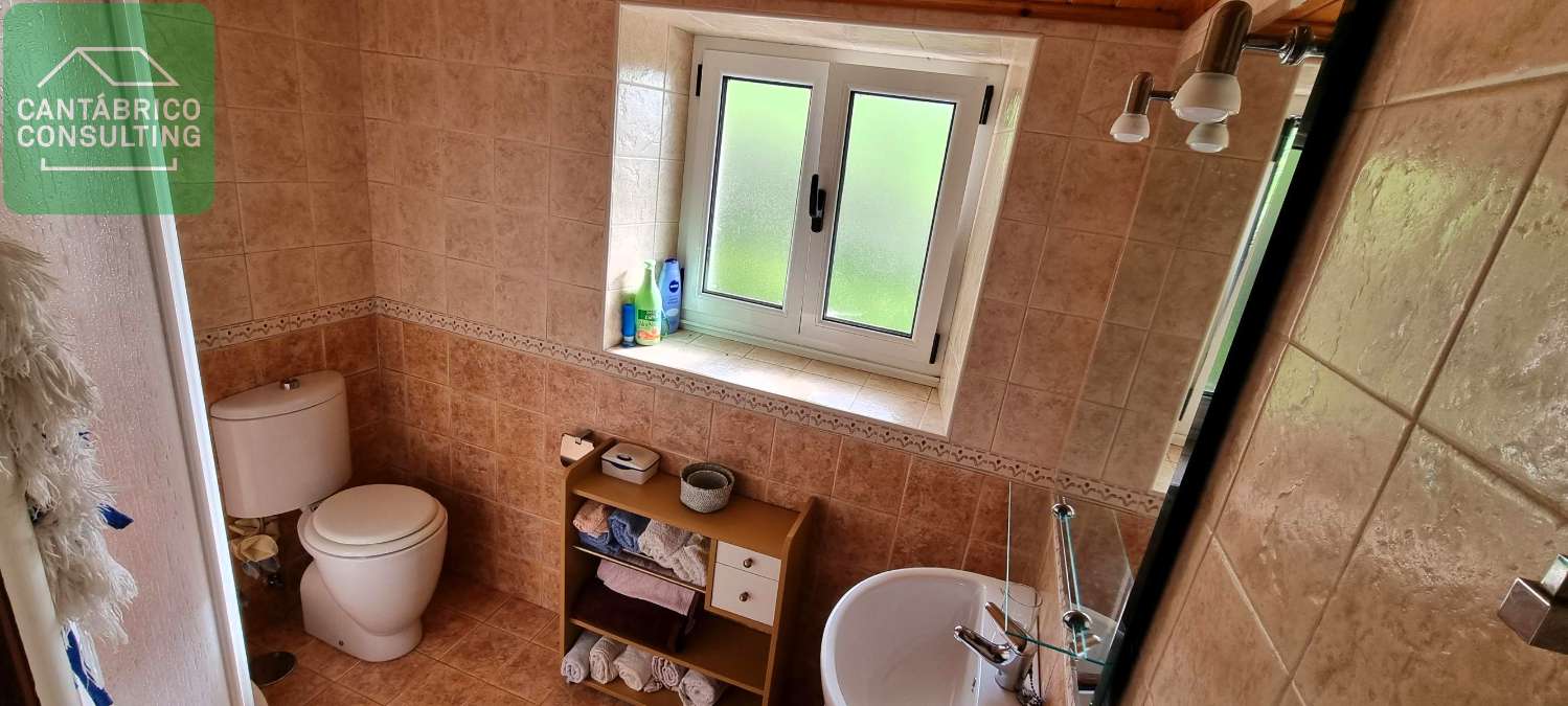 Casa Totalmente habitable con mucha Finca en alto de Villayón. Naturaleza Viva